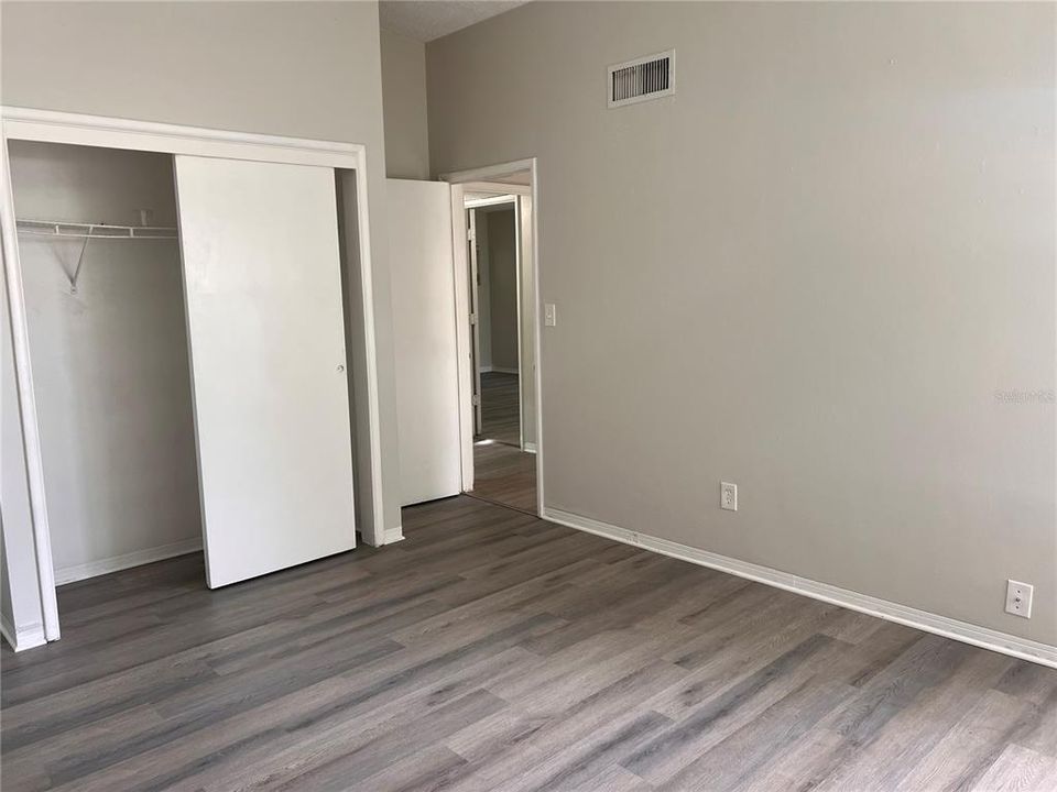 合同活跃: $1,850 (2 贝兹, 2 浴室, 1398 平方英尺)