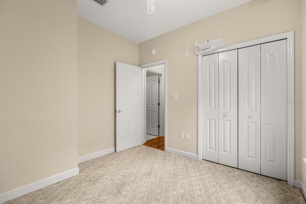 For Sale: $275,000 (3 beds, 2 baths, 1306 Square Feet)