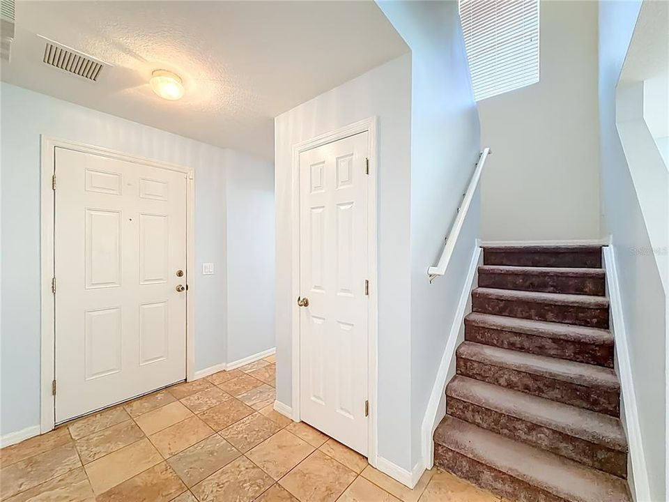 For Sale: $320,000 (3 beds, 2 baths, 1750 Square Feet)