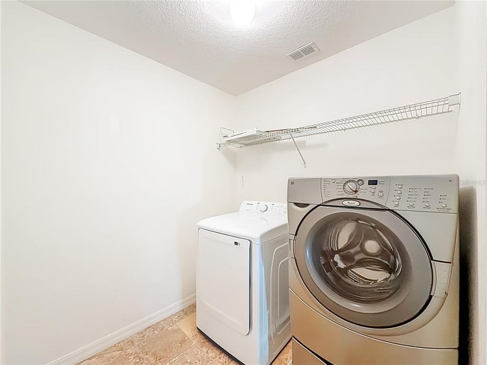 For Sale: $320,000 (3 beds, 2 baths, 1750 Square Feet)