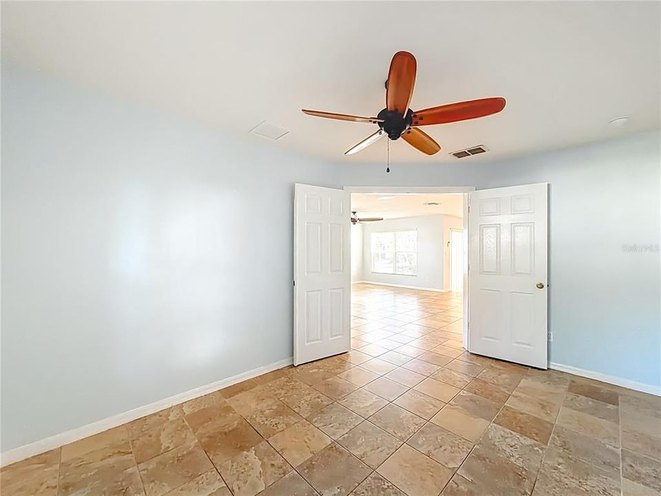 For Sale: $320,000 (3 beds, 2 baths, 1750 Square Feet)