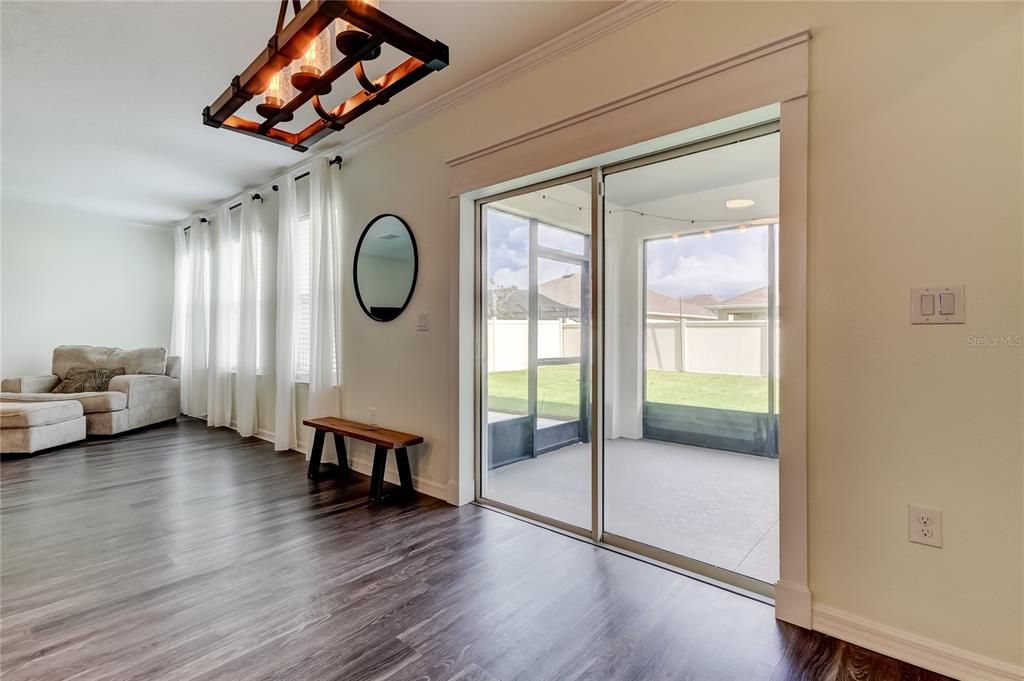 出租: $3,750 (6 贝兹, 3 浴室, 3059 平方英尺)