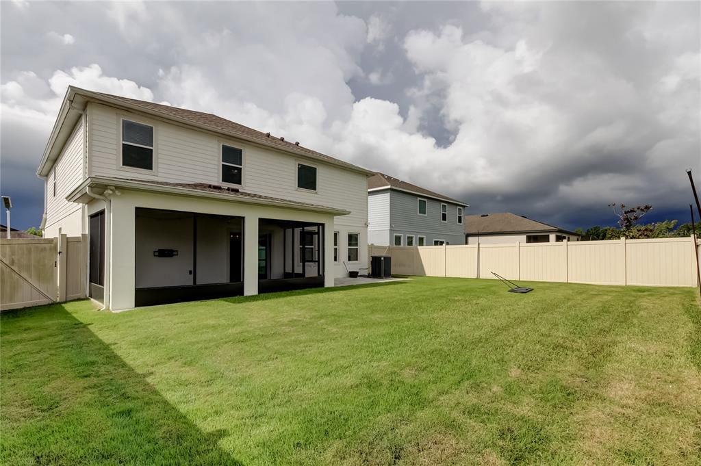 出租: $3,750 (6 贝兹, 3 浴室, 3059 平方英尺)