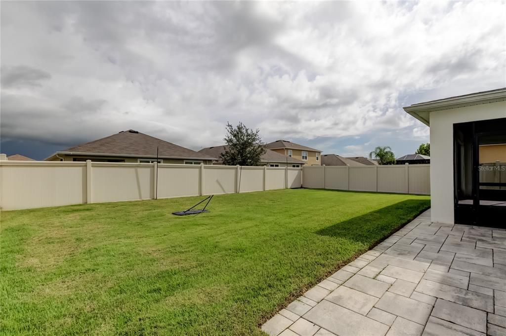 出租: $3,750 (6 贝兹, 3 浴室, 3059 平方英尺)