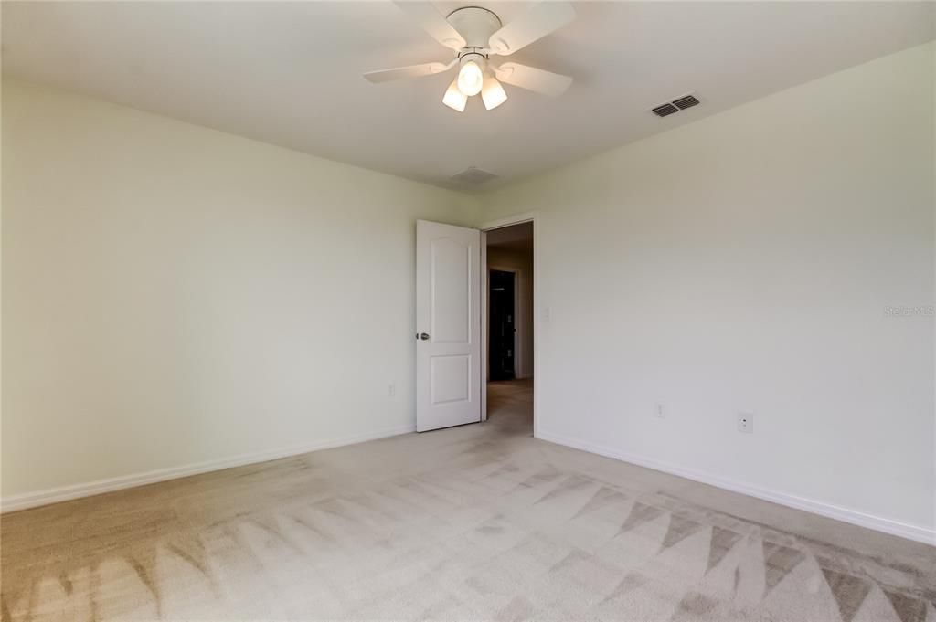 出租: $3,750 (6 贝兹, 3 浴室, 3059 平方英尺)