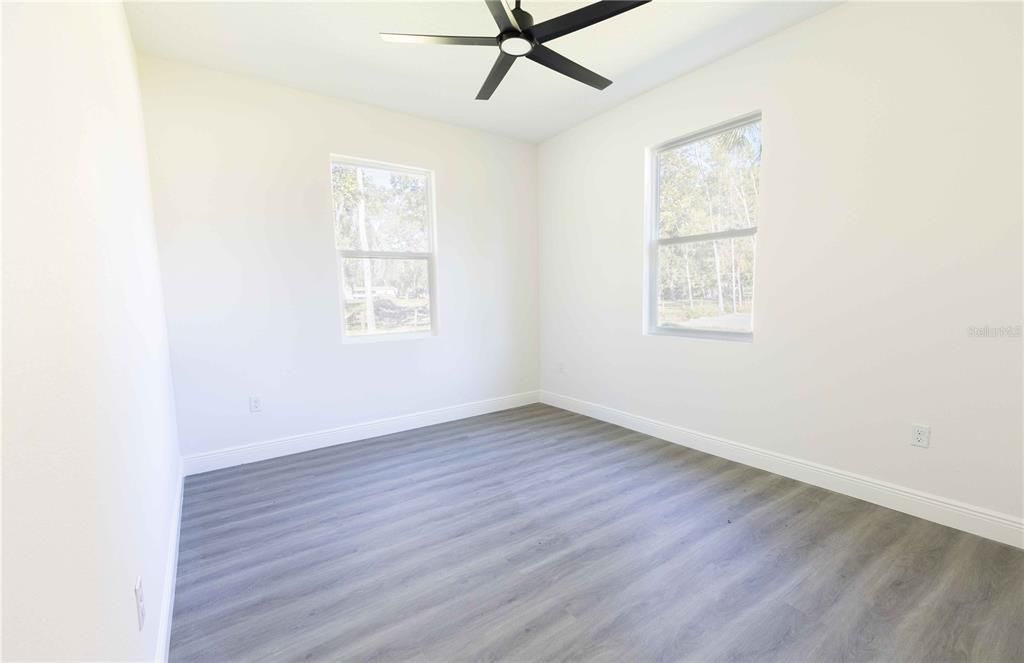 En Venta: $235,000 (3 camas, 2 baños, 1102 Pies cuadrados)