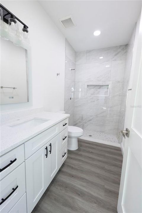 En Venta: $235,000 (3 camas, 2 baños, 1102 Pies cuadrados)