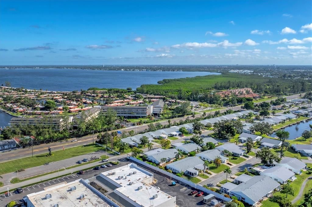 Active With Contract: $179,900 (2 beds, 2 baths, 1299 Square Feet)