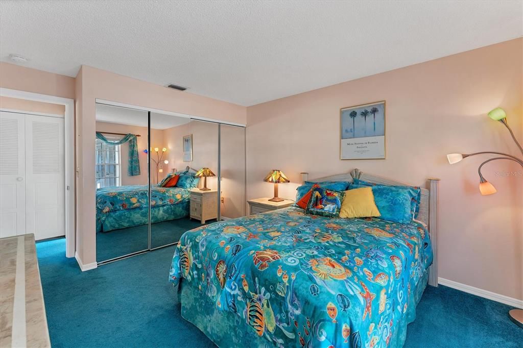 Active With Contract: $179,900 (2 beds, 2 baths, 1299 Square Feet)