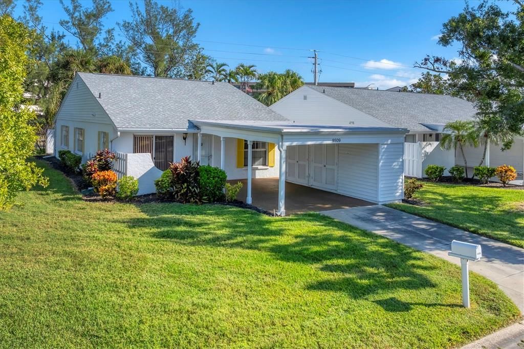 Active With Contract: $179,900 (2 beds, 2 baths, 1299 Square Feet)