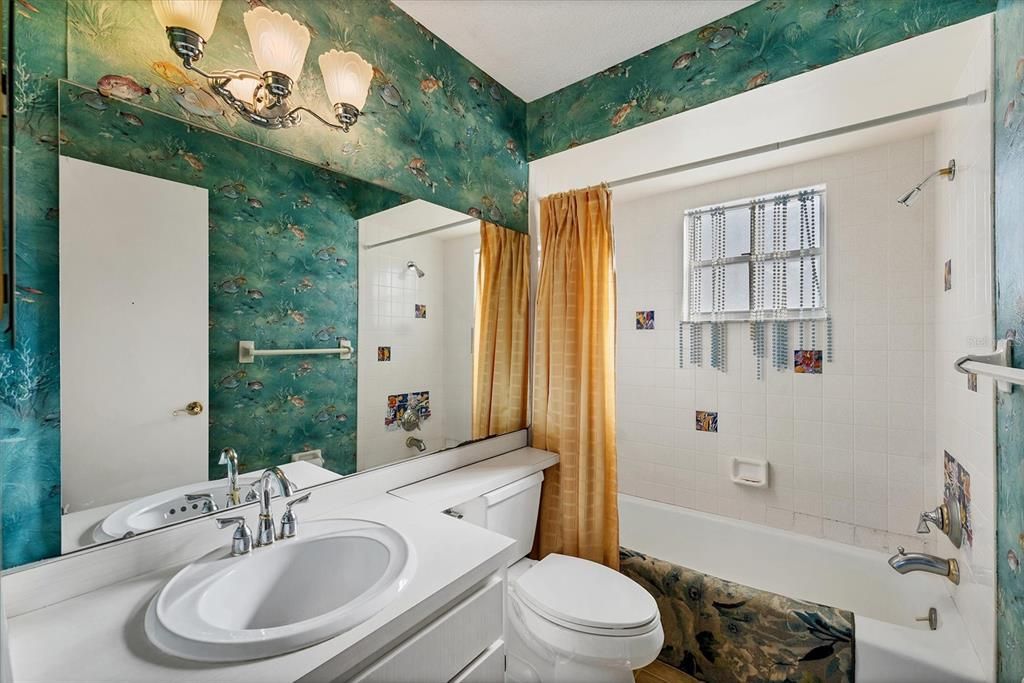 Active With Contract: $179,900 (2 beds, 2 baths, 1299 Square Feet)