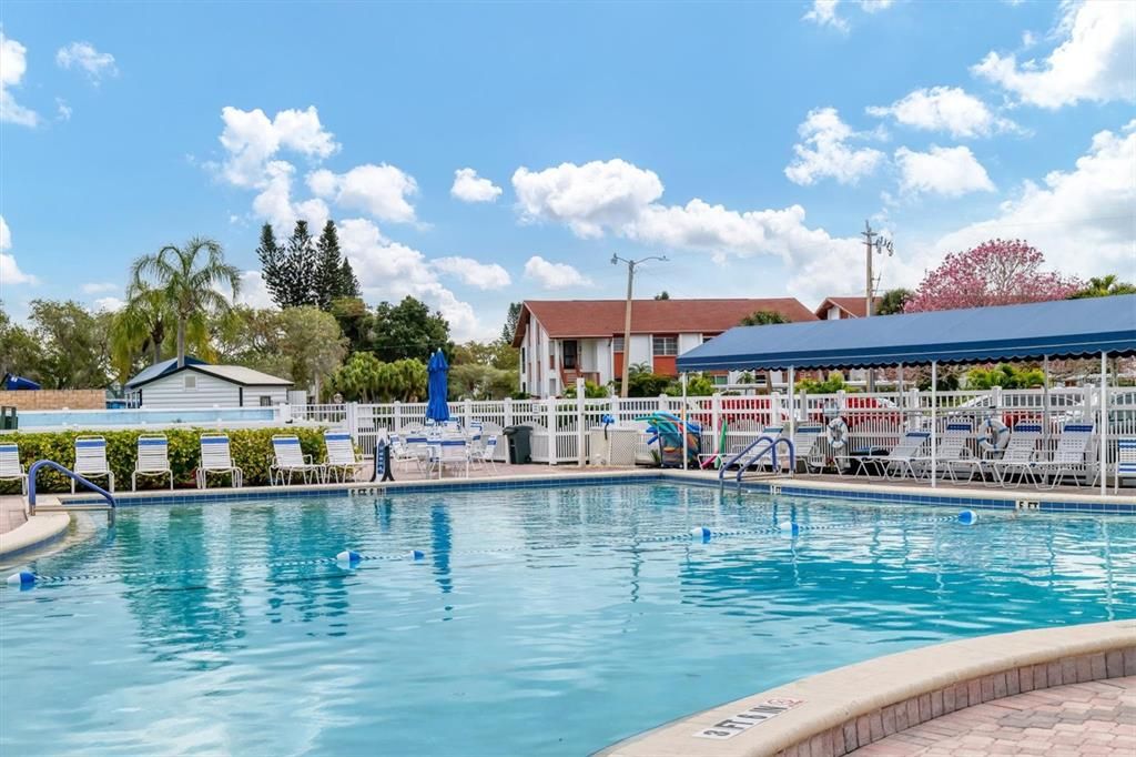 Active With Contract: $179,900 (2 beds, 2 baths, 1299 Square Feet)