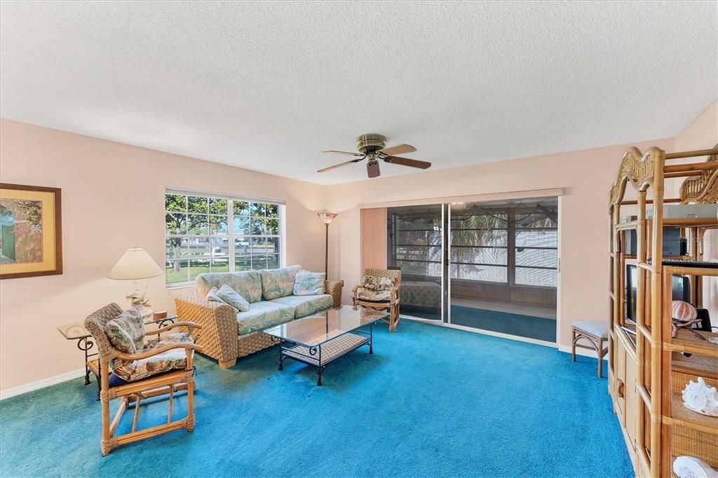 Active With Contract: $179,900 (2 beds, 2 baths, 1299 Square Feet)