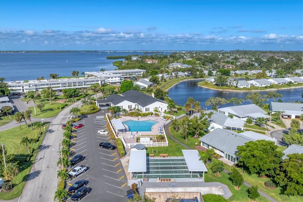 Active With Contract: $179,900 (2 beds, 2 baths, 1299 Square Feet)