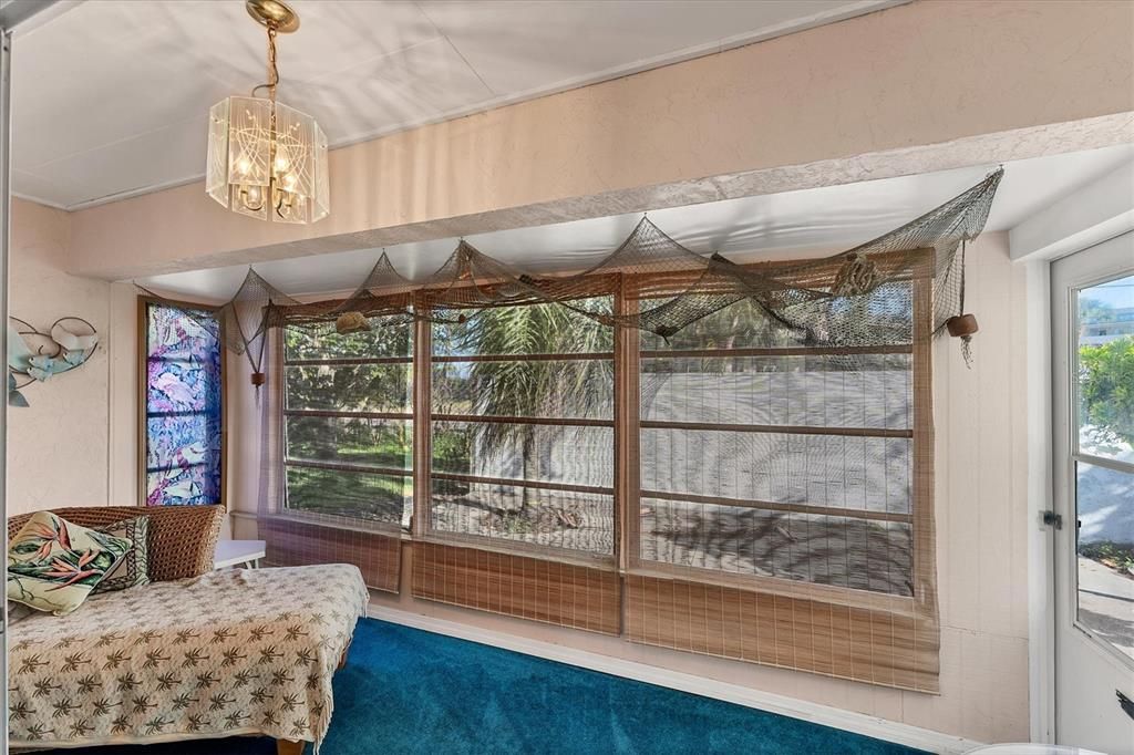 Active With Contract: $179,900 (2 beds, 2 baths, 1299 Square Feet)