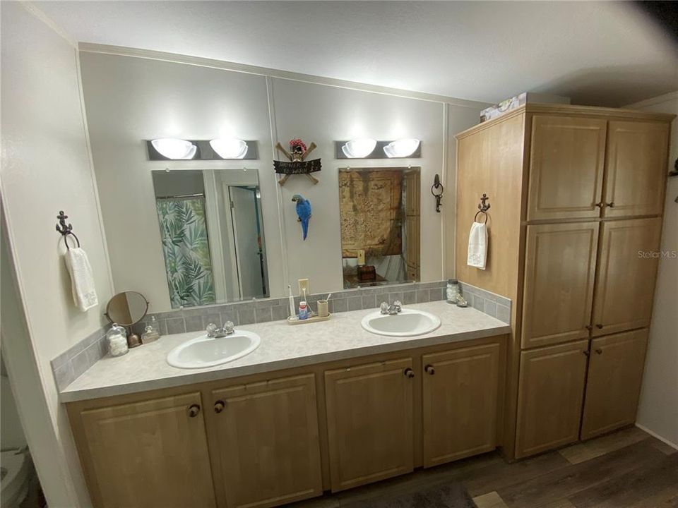 For Sale: $269,900 (3 beds, 2 baths, 1519 Square Feet)