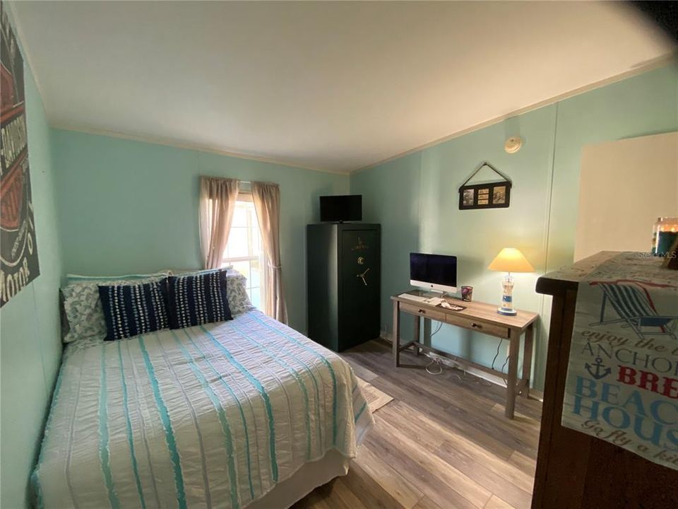 For Sale: $269,900 (3 beds, 2 baths, 1519 Square Feet)