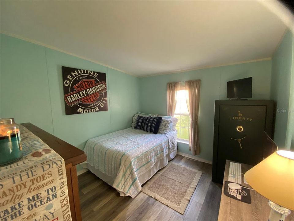 For Sale: $269,900 (3 beds, 2 baths, 1519 Square Feet)