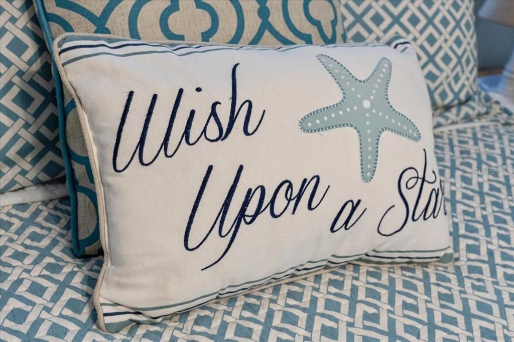 En Venta: $275,000 (2 camas, 1 baños, 936 Pies cuadrados)