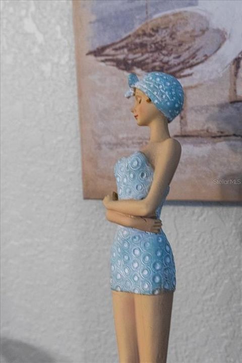 En Venta: $275,000 (2 camas, 1 baños, 936 Pies cuadrados)