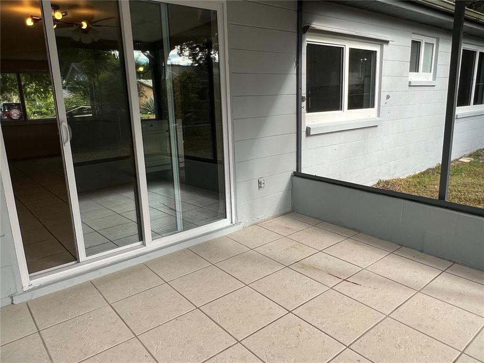 Под контрактом: $229,000 (3 спален, 1 ванн, 848 Квадратных фут)