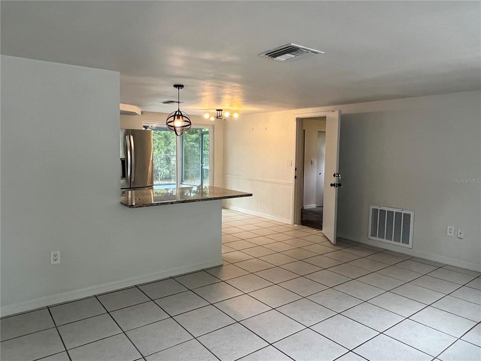 Под контрактом: $229,000 (3 спален, 1 ванн, 848 Квадратных фут)