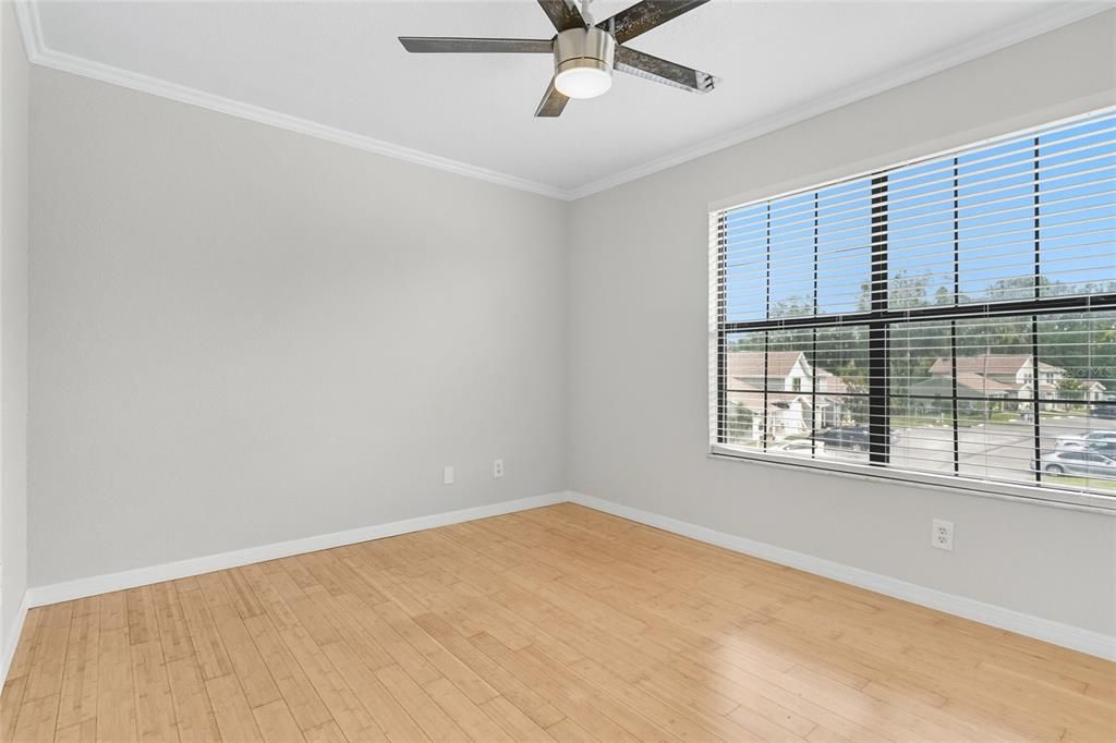 For Sale: $199,900 (2 beds, 2 baths, 1128 Square Feet)