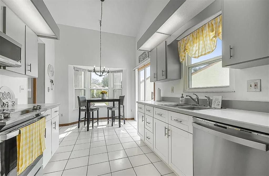 For Rent: $2,500 (3 beds, 3 baths, 1815 Square Feet)