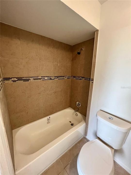 В аренду: $1,700 (2 спален, 2 ванн, 1280 Квадратных фут)