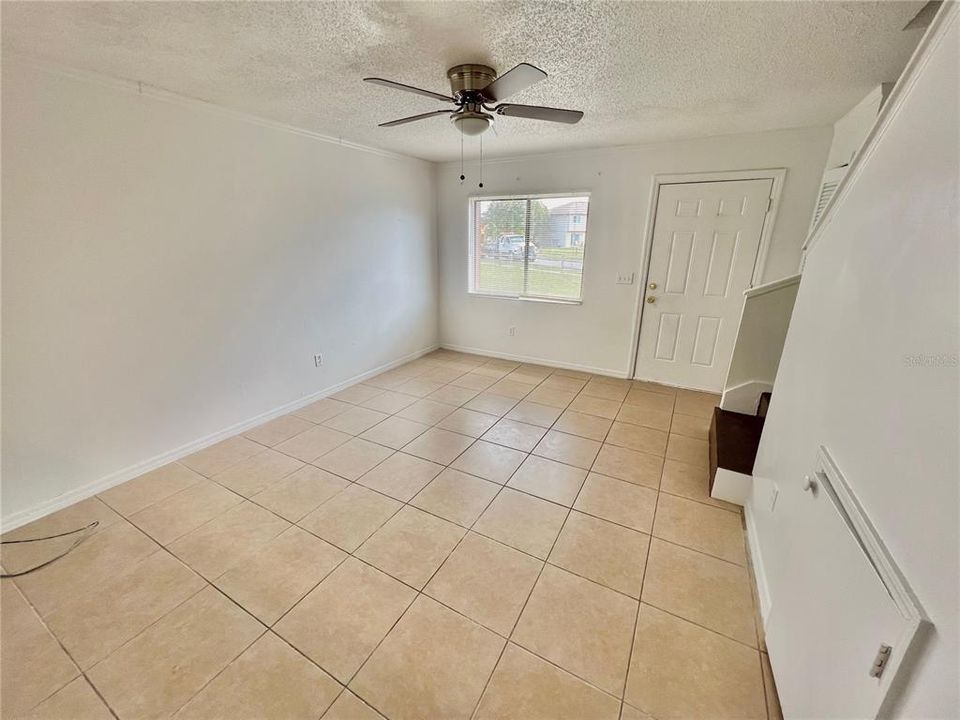 В аренду: $1,700 (2 спален, 2 ванн, 1280 Квадратных фут)