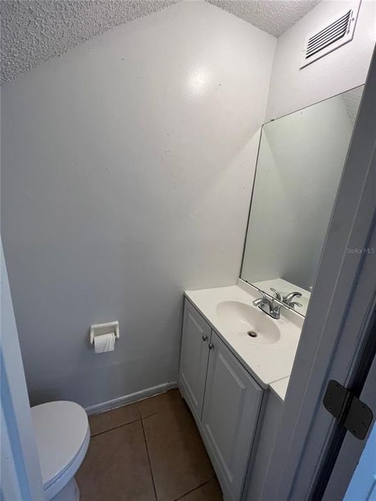 В аренду: $1,700 (2 спален, 2 ванн, 1280 Квадратных фут)