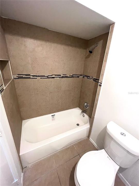 В аренду: $1,700 (2 спален, 2 ванн, 1280 Квадратных фут)