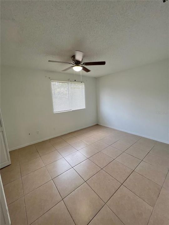 В аренду: $1,700 (2 спален, 2 ванн, 1280 Квадратных фут)