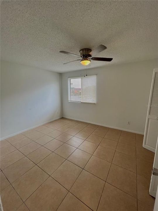 В аренду: $1,700 (2 спален, 2 ванн, 1280 Квадратных фут)