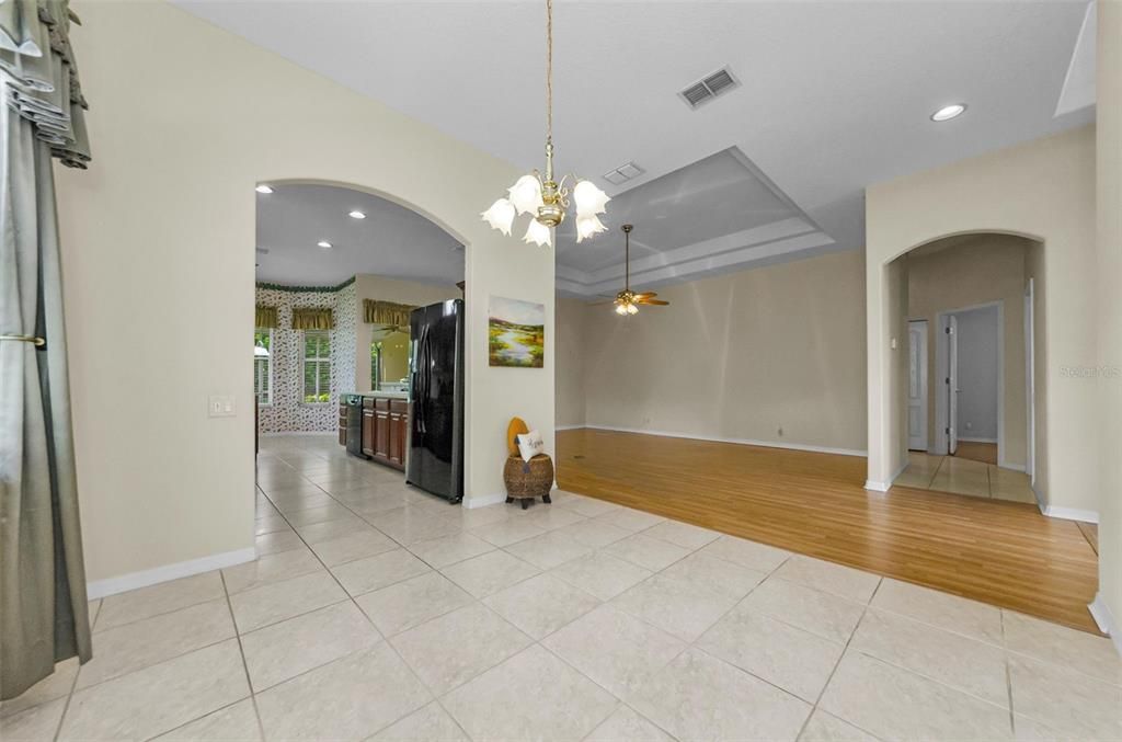 待售: $415,000 (3 贝兹, 2 浴室, 1863 平方英尺)