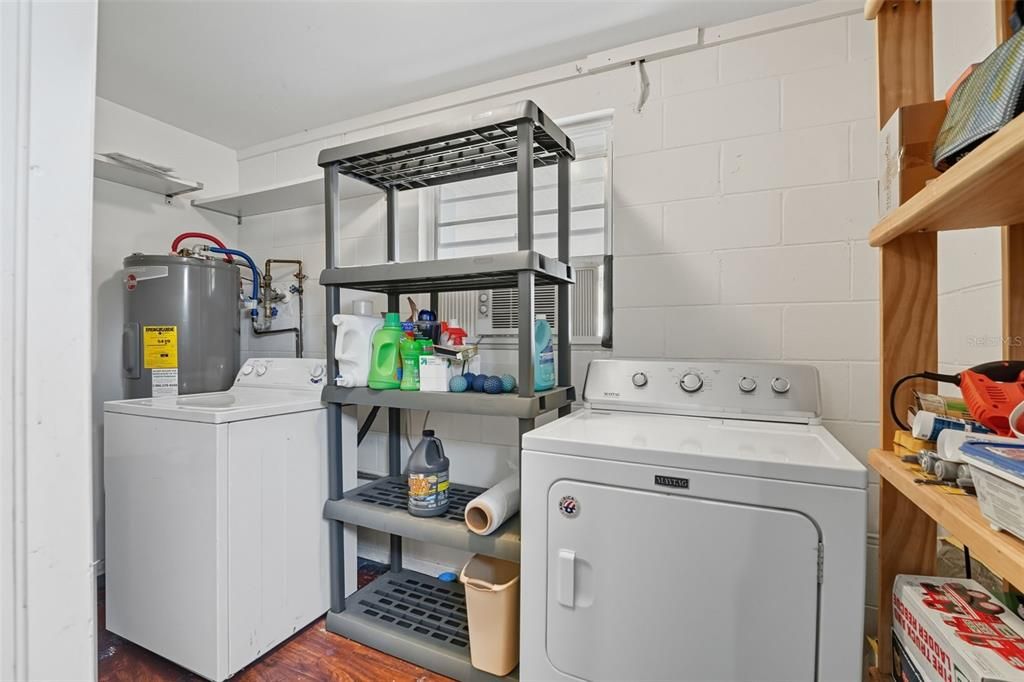 Active With Contract: $339,000 (2 beds, 2 baths, 1226 Square Feet)