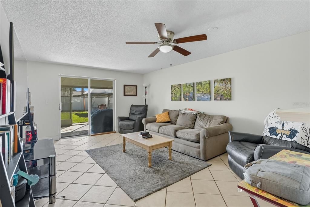 Active With Contract: $339,000 (2 beds, 2 baths, 1226 Square Feet)