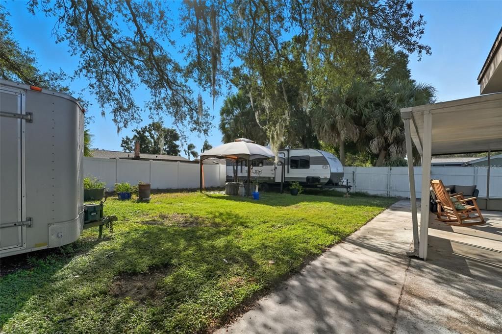 Active With Contract: $339,000 (2 beds, 2 baths, 1226 Square Feet)