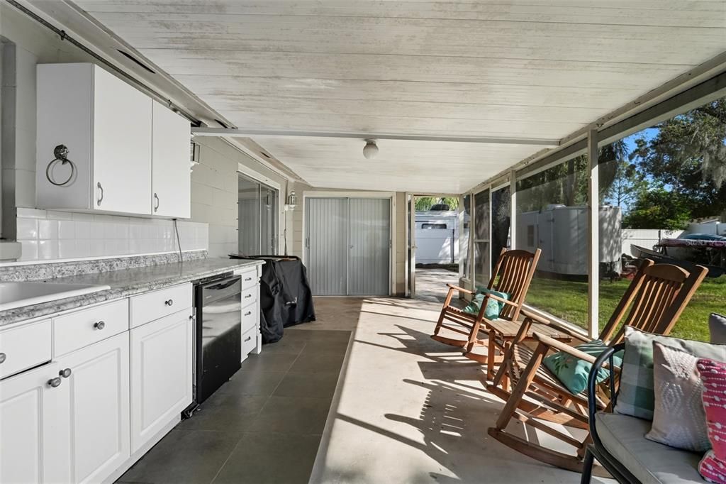 Active With Contract: $339,000 (2 beds, 2 baths, 1226 Square Feet)