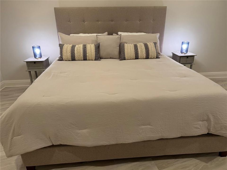 В аренду: $9,000 (2 спален, 2 ванн, 1941 Квадратных фут)