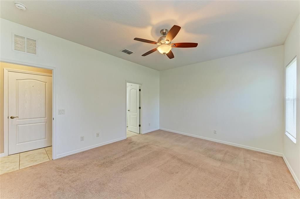 Active With Contract: $375,000 (4 beds, 2 baths, 1487 Square Feet)