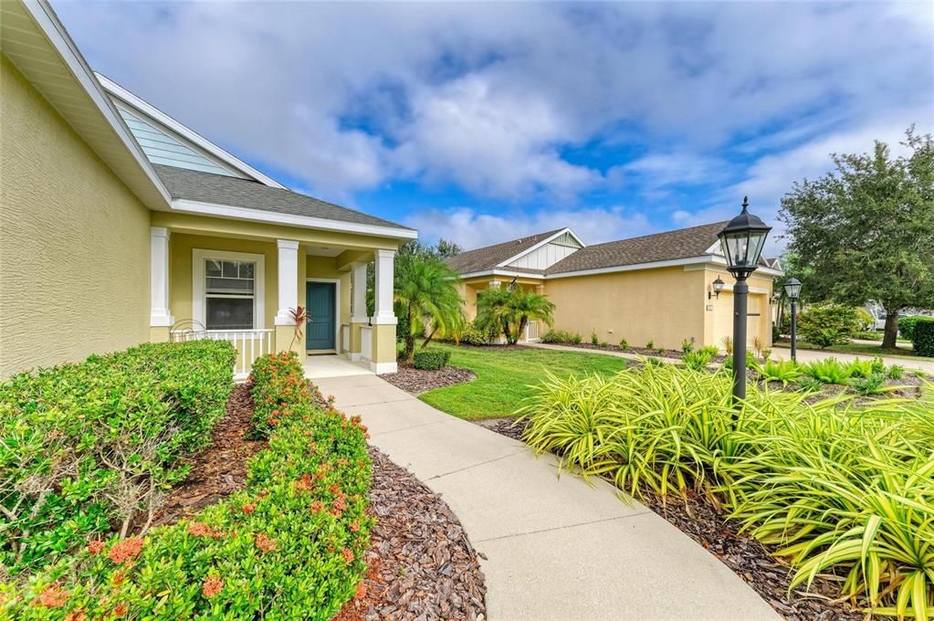 Active With Contract: $375,000 (4 beds, 2 baths, 1487 Square Feet)