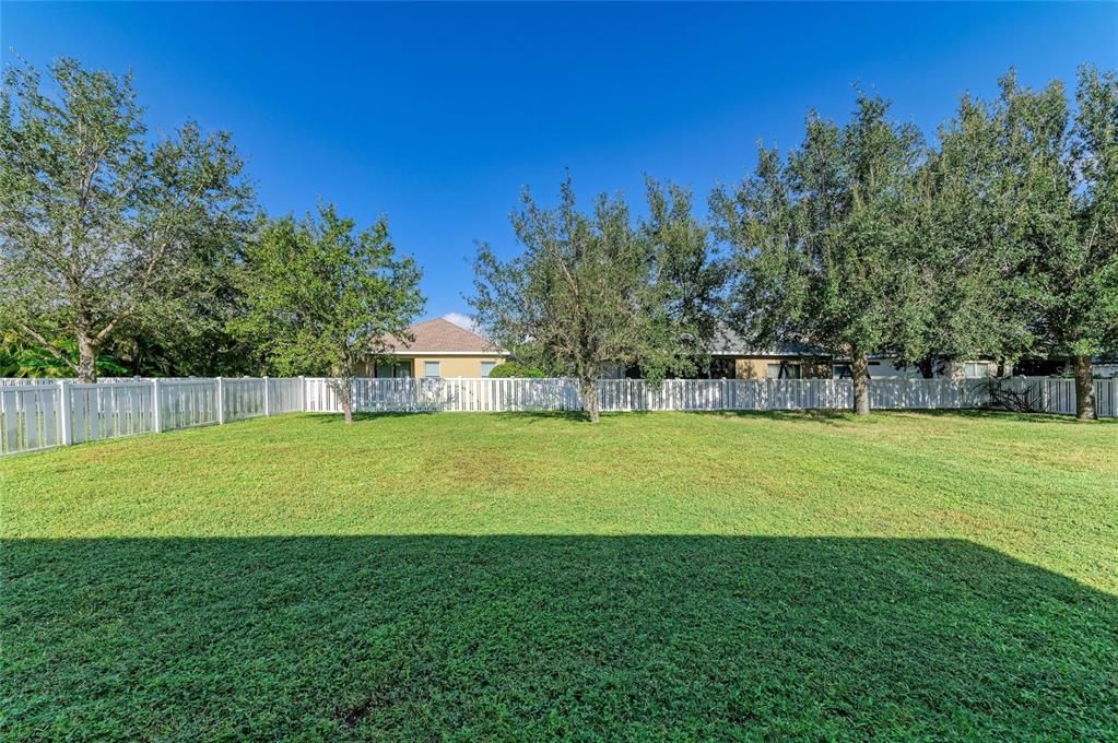 Active With Contract: $375,000 (4 beds, 2 baths, 1487 Square Feet)