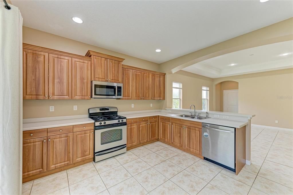 Active With Contract: $375,000 (4 beds, 2 baths, 1487 Square Feet)