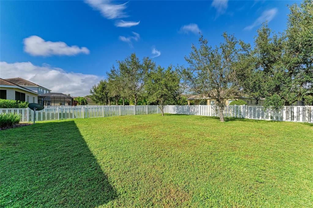 Active With Contract: $375,000 (4 beds, 2 baths, 1487 Square Feet)