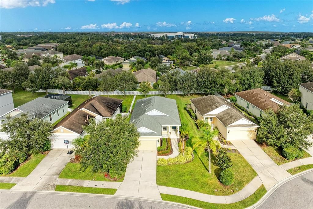 Active With Contract: $375,000 (4 beds, 2 baths, 1487 Square Feet)