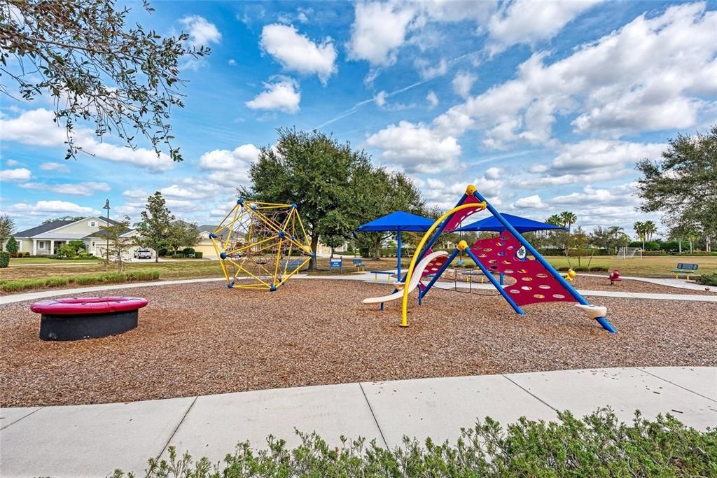 Active With Contract: $375,000 (4 beds, 2 baths, 1487 Square Feet)