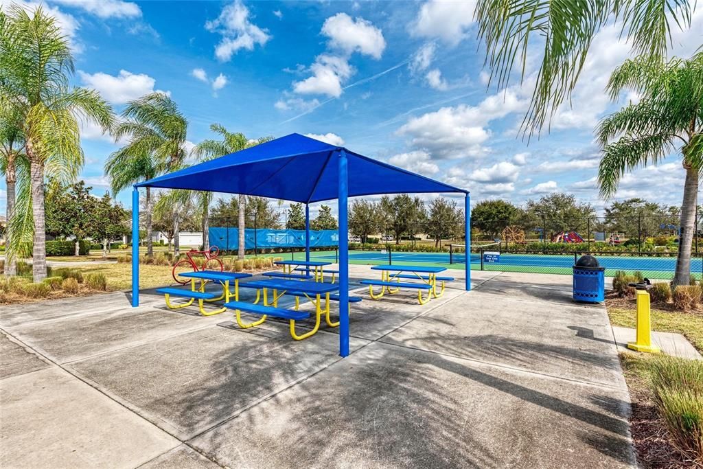 Active With Contract: $375,000 (4 beds, 2 baths, 1487 Square Feet)