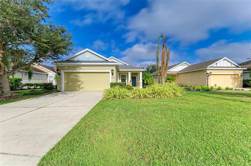 Active With Contract: $375,000 (4 beds, 2 baths, 1487 Square Feet)