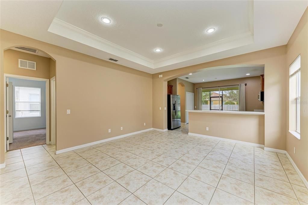 Active With Contract: $375,000 (4 beds, 2 baths, 1487 Square Feet)